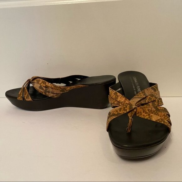 DONALD J. PLINER BROWN LEATHER WEDGE THONG SANDAL SHOES STRAPS - Picture 2 of 14